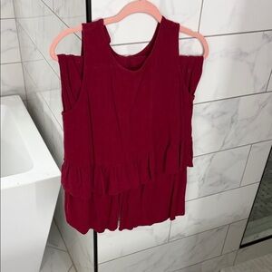 Chic Sleeveless Burgundy Blouse